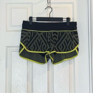 Lululemon Speed Short Chevron Shuffle Fatigue Green | Split Pea | Black Size 6